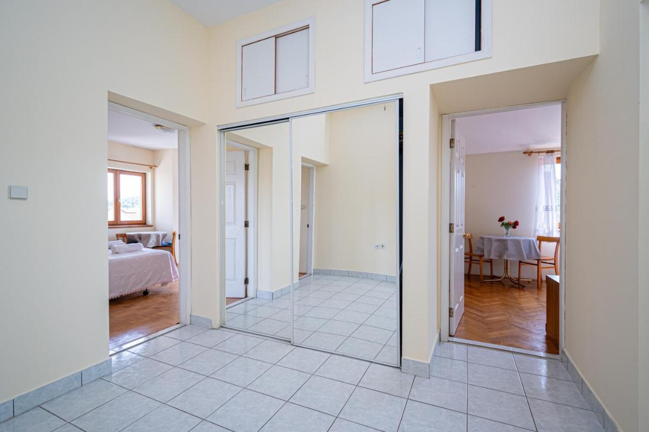 Apartments And Rooms By The Sea Mrljane, Pasman - 327 Neviđane Esterno foto