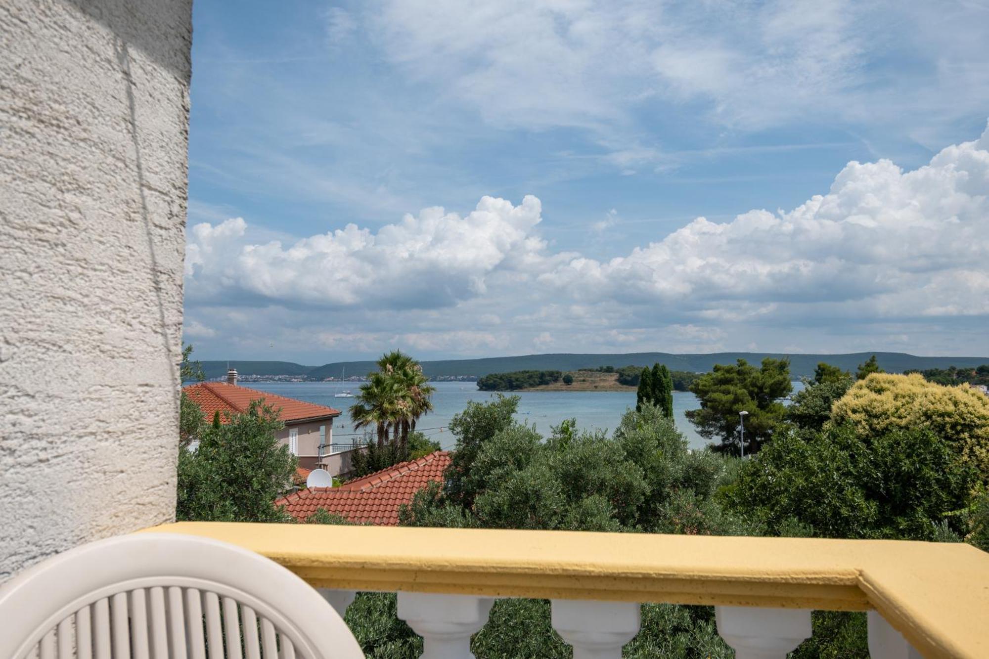 Apartments And Rooms By The Sea Mrljane, Pasman - 327 Neviđane Esterno foto